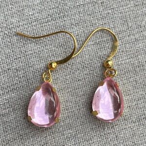 Pretty in Pink teardrop and gold drop earrings gift new